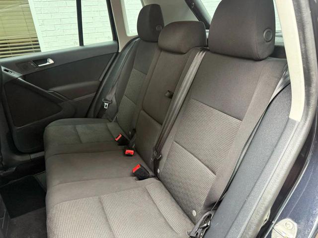 Photo of 2017 Deep Black Pearl Volkswagen Tiguan