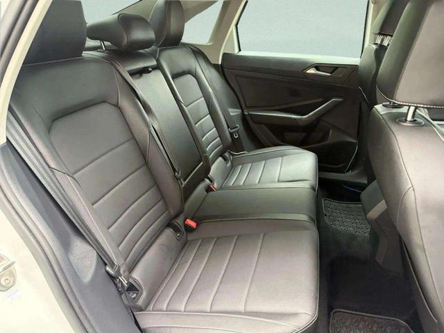 Photo of 2022 Oryx White Pearl Volkswagen Jetta