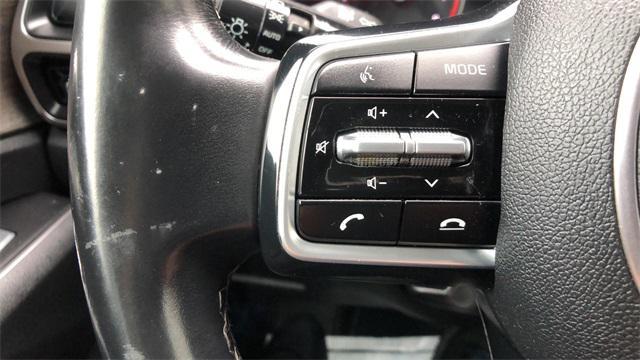 Photo of 2022 Glacial White Pearl Kia Sorento
