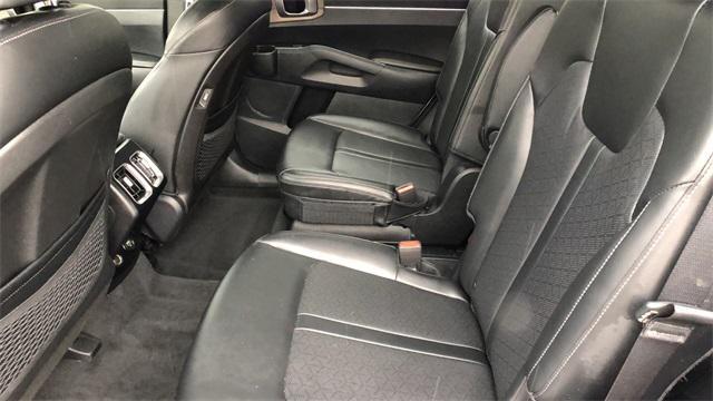 Photo of 2022 Glacial White Pearl Kia Sorento