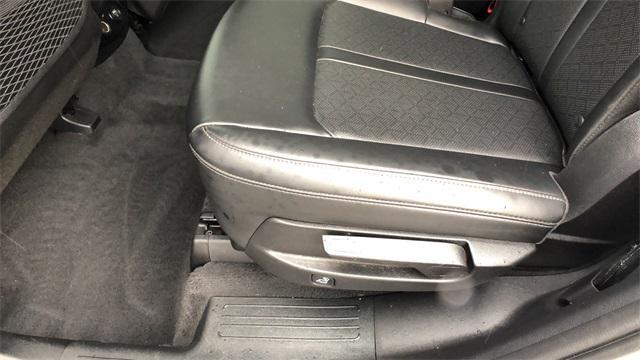 Photo of 2022 Glacial White Pearl Kia Sorento