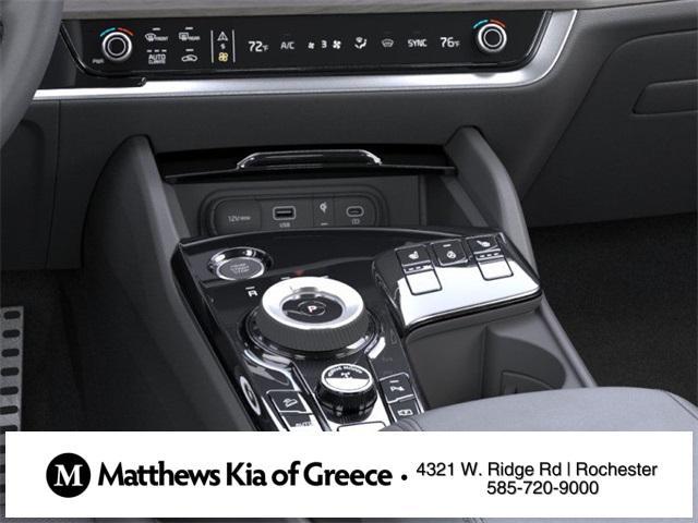 Photo of 2025 Snow White Pearl Kia Sportage