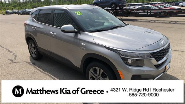 Photo of 2023 Steel Gray Kia Seltos