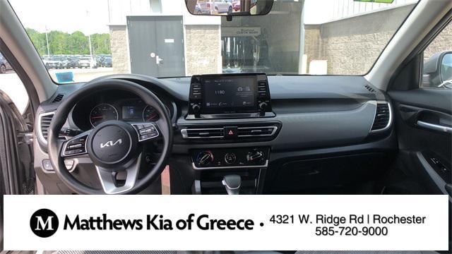 Photo of 2023 Steel Gray Kia Seltos