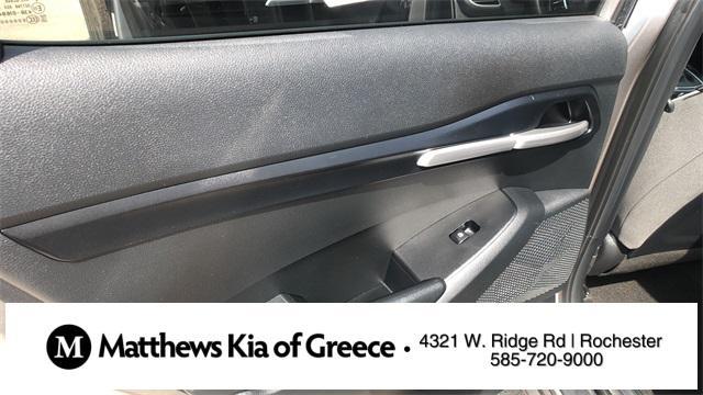 Photo of 2023 Steel Gray Kia Seltos