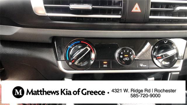Photo of 2023 Steel Gray Kia Seltos