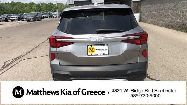 Photo of 2023 Steel Gray Kia Seltos