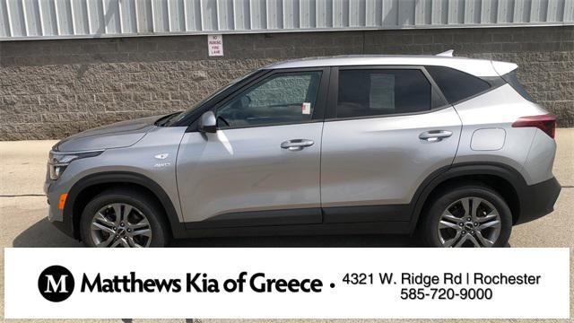 Photo of 2023 Steel Gray Kia Seltos