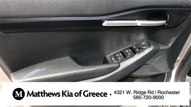 Photo of 2023 Steel Gray Kia Seltos