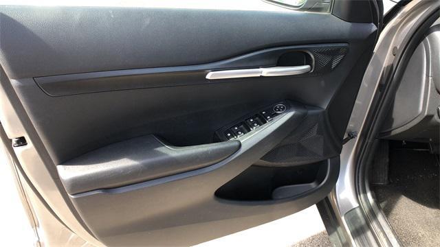 Photo of 2023 Steel Gray Kia Seltos