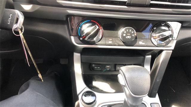 Photo of 2023 Steel Gray Kia Seltos