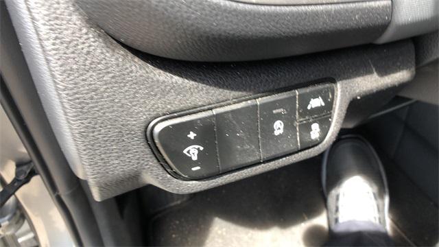 Photo of 2023 Steel Gray Kia Seltos