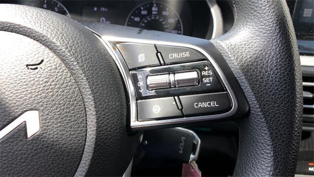 Photo of 2023 Steel Gray Kia Seltos