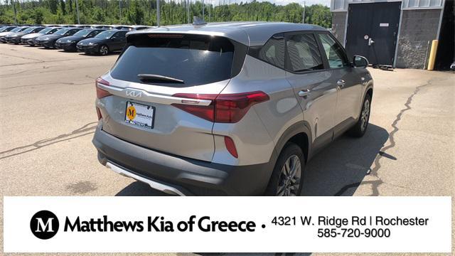 Photo of 2023 Steel Gray Kia Seltos