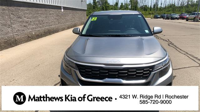 Photo of 2023 Steel Gray Kia Seltos