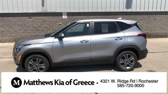 Photo of 2023 Steel Gray Kia Seltos