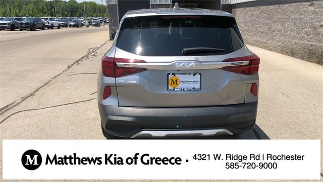 Photo of 2023 Steel Gray Kia Seltos