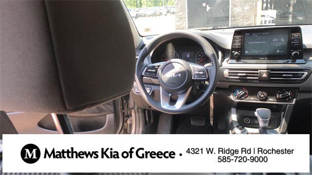 Photo of 2023 Steel Gray Kia Seltos