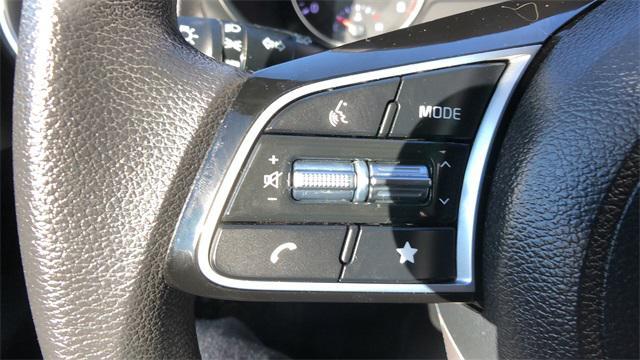 Photo of 2023 Snow White Pearl Kia Forte