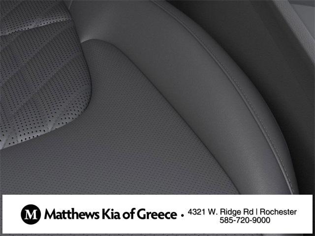 Photo of 2025 Glacial White Pearl Kia Sportage