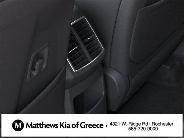 Photo of 2025 Glacial White Pearl Kia Sportage
