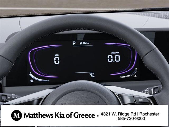 Photo of 2025 Clear White/Black Roof Kia Seltos