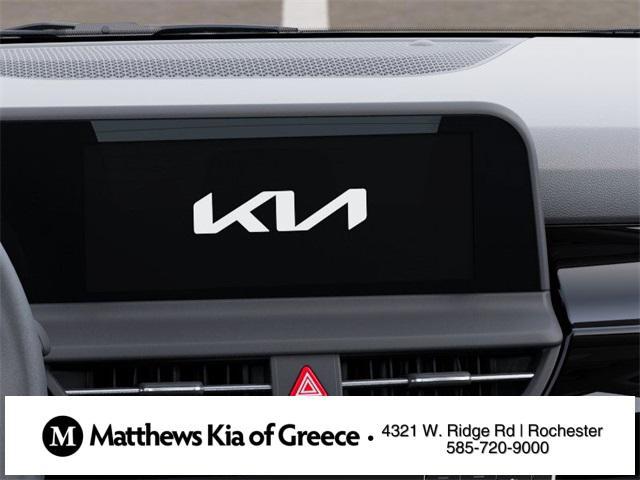 Photo of 2025 Clear White/Black Roof Kia Seltos