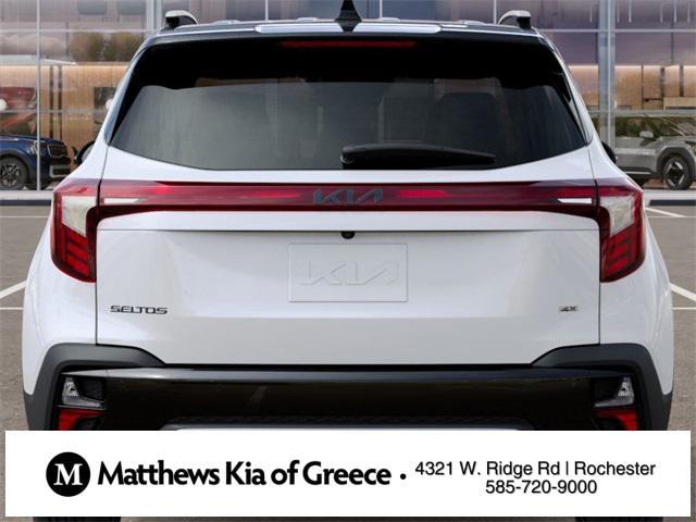 Photo of 2025 Clear White/Black Roof Kia Seltos
