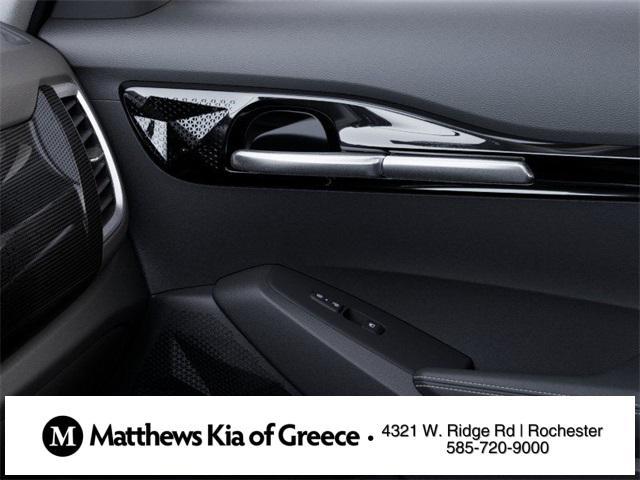 Photo of 2025 Clear White/Black Roof Kia Seltos