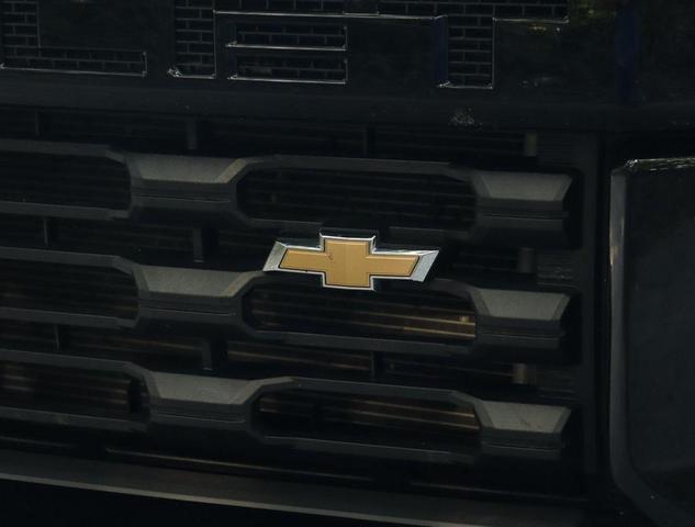 Photo of 2023 Black Chevrolet Silverado 2500