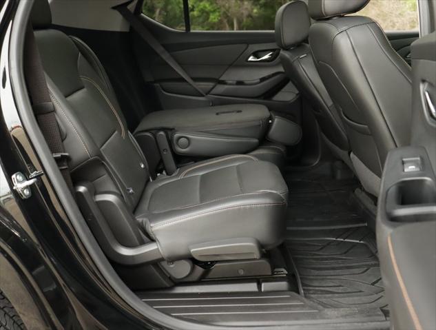 Photo of 2020 Mosaic Black Metallic Chevrolet Traverse