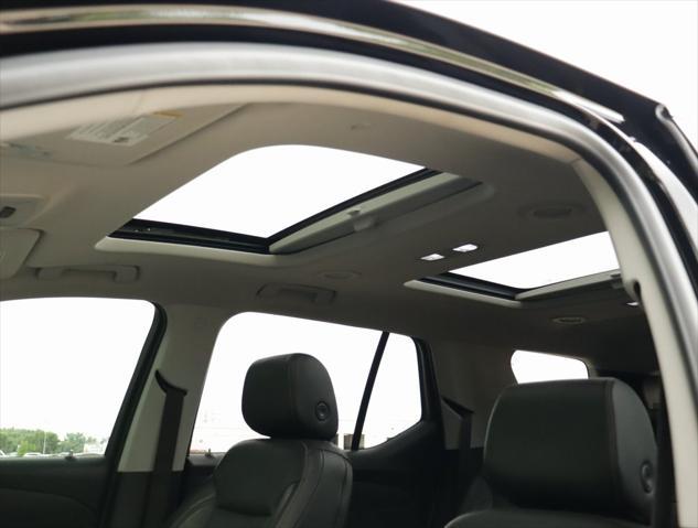 Photo of 2020 Mosaic Black Metallic Chevrolet Traverse