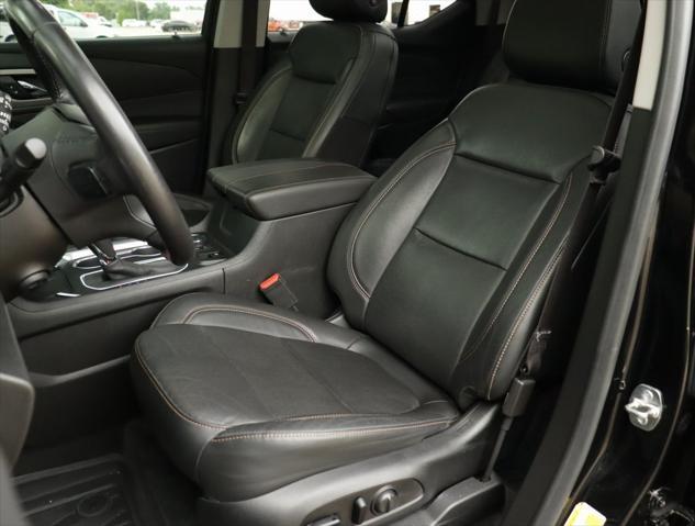 Photo of 2020 Mosaic Black Metallic Chevrolet Traverse