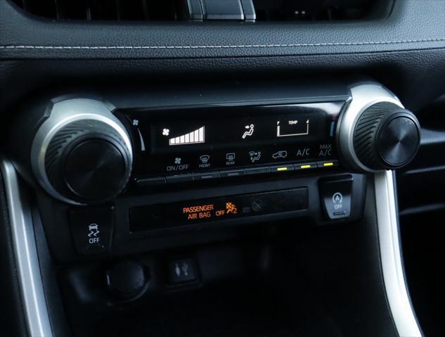 Photo of 2019 Ruby Flare Pearl Toyota RAV4