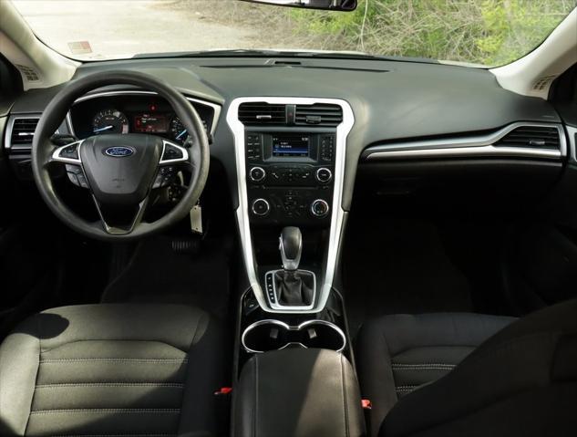 Photo of 2014 Ingot Silver Ford Fusion
