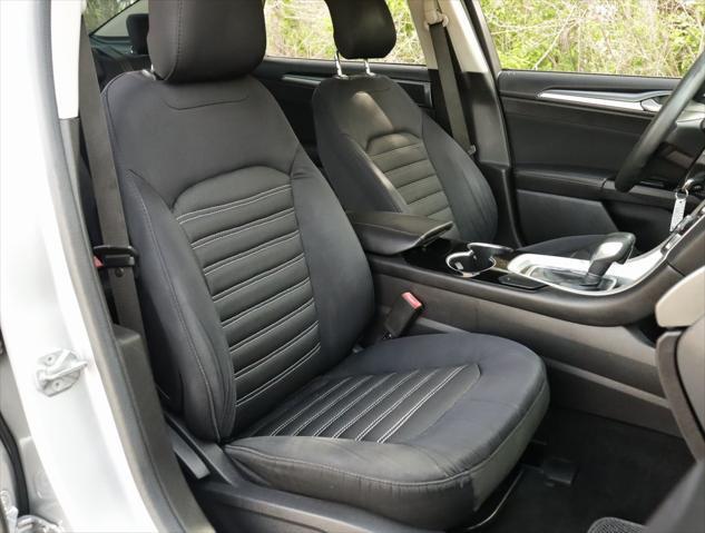 Photo of 2014 Ingot Silver Ford Fusion