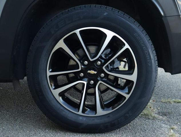Photo of 2024 Sterling Gray Metallic Chevrolet Trailblazer