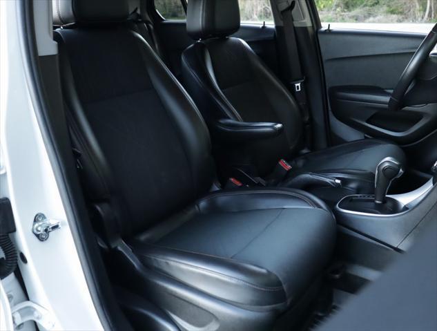 Photo of 2020 Summit White Chevrolet Trax