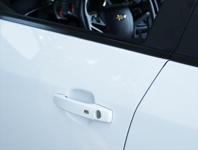 Photo of 2020 Summit White Chevrolet Trax