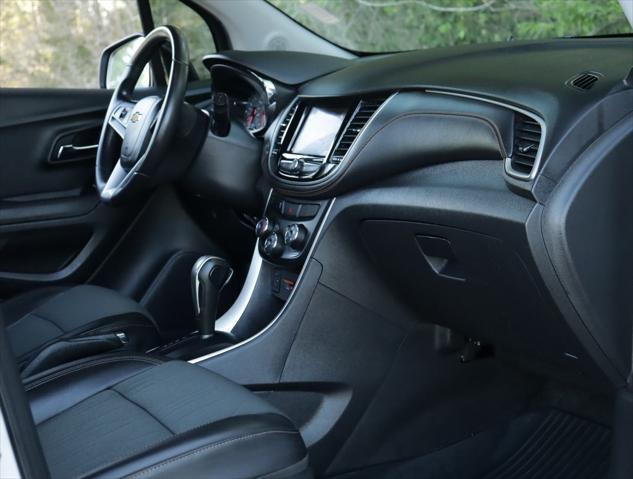 Photo of 2020 Summit White Chevrolet Trax