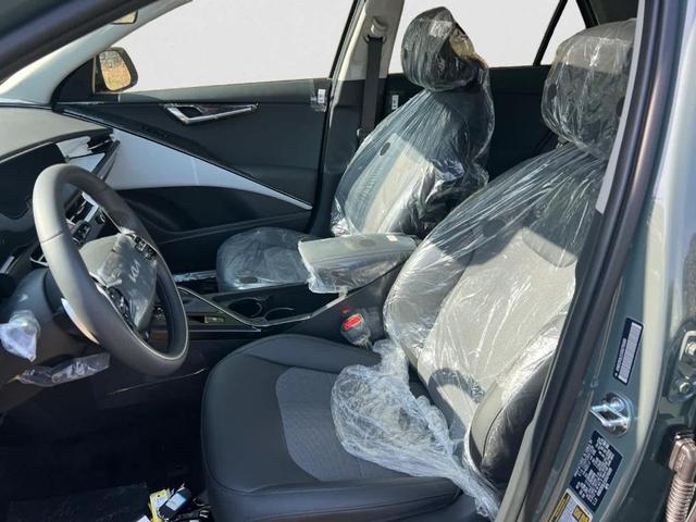 Photo of 2025 CGE Kia Niro