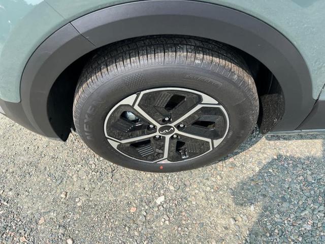 Photo of 2025 CGE Kia Niro