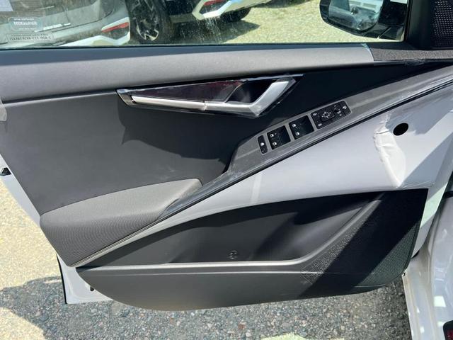 Photo of 2025 SWP Kia Niro