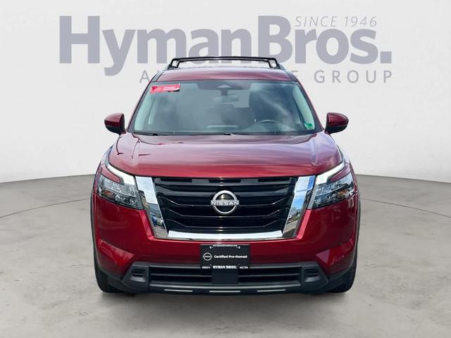 Photo of 2023 Scarlet Ember Nissan Pathfinder