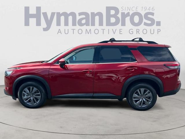 Photo of 2023 Scarlet Ember Nissan Pathfinder