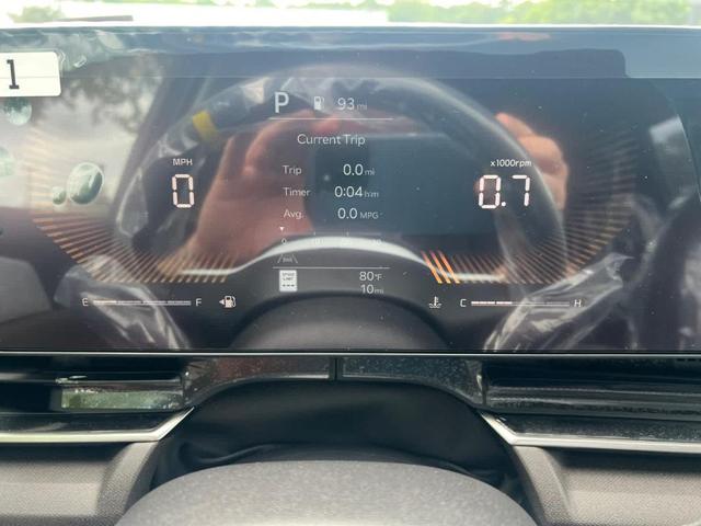 Photo of 2025 C7R Kia Carnival
