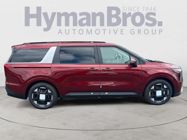 Photo of 2025 C7R Kia Carnival