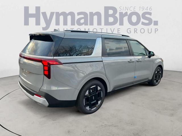 Photo of 2025 Metal Kia Carnival Hybrid
