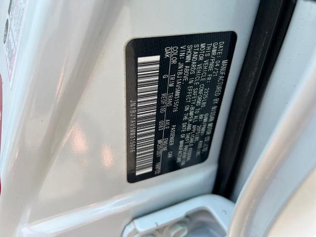 Photo of 2021 Glacier White Nissan Rogue Sport