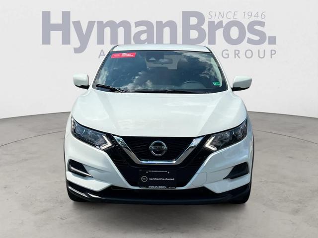 Photo of 2021 Glacier White Nissan Rogue Sport